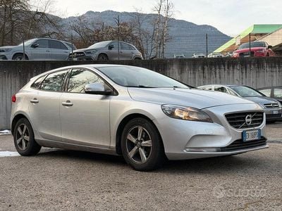 Usata Volvo V40 2012 Grigio Utilitaria