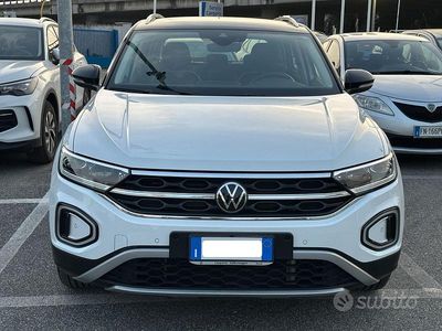 Usata VW T-Roc Style 150 CV (110 kW) 2023 Bianco SUV