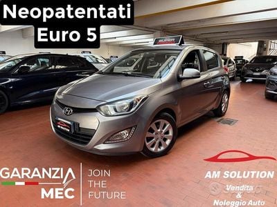 Usata Hyundai i20 86 CV (63 kW) 2012 Grigio Utilitaria