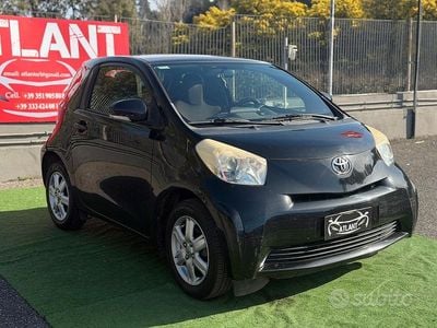 Usata Toyota iQ 67 CV (49 kW) 2009 Nero Utilitaria