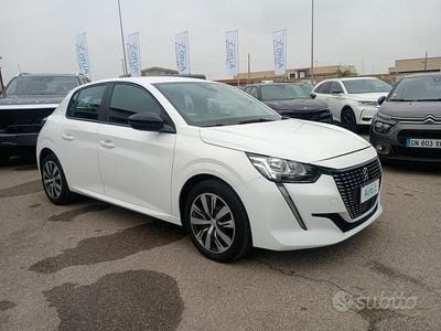Usata Peugeot 208 Active 102 CV (75 kW) 2023 Bianco Utilitaria