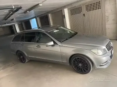 Begagnad Mercedes C220