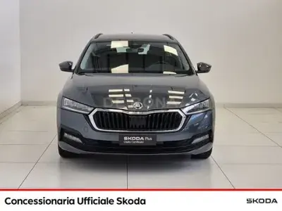 Usata Skoda Octavia Executive 150 CV (110 kW) 2021 Grigio Station wagon
