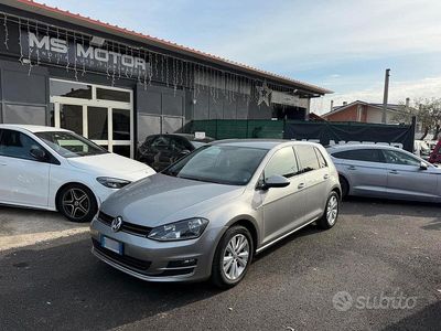 Grigio Usata 2015 VW Golf Berlina | 10.900 € (Ottimo prezzo)