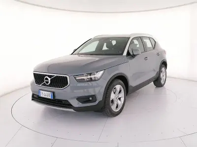 Usata Volvo XC40 Business Edition 150 CV (110 kW) 2019 Blu SUV