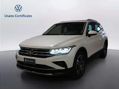 Usata VW Tiguan Elegance 245 CV (180 kW) 2023 Oryx white perlato SUV