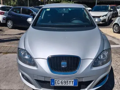 Usata Seat Leon Style 105 CV (77 kW) 2011 Grigio Utilitaria
