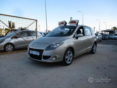 Usata Renault Scénic III Dynamique 131 CV (96 kW) 2010 Grigio Monovolume