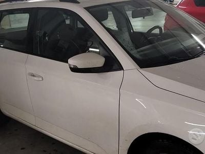 Usata Skoda Fabia Design Edition 90 CV (66 kW) 2016 Bianco Station wagon