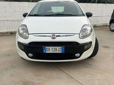 Usata Fiat Punto Evo Dynamic 77 CV (56 kW) 2009 Bianco Utilitaria