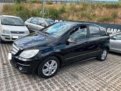 Mercedes B180