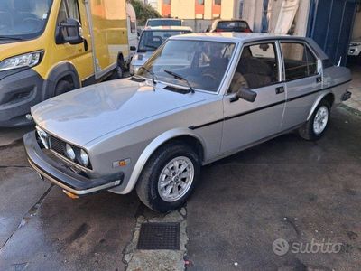 Usata Alfa Romeo Alfetta 129 CV (94 kW) 1981 Grigio Berlina