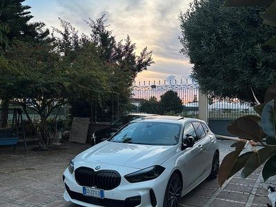 Usata BMW 118 M Sport 150 CV (110 kW) 2021 Bianco Utilitaria