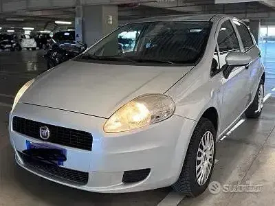 Usata Fiat Punto 77 CV (56 kW) 2013 Grigio Utilitaria