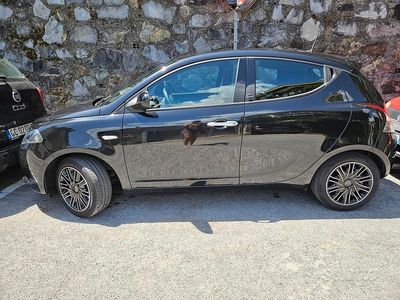 Usata Lancia Ypsilon 69 CV (50 kW) 2021 Nero Utilitaria