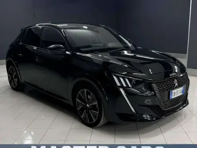 Usata Peugeot 208 GT 131 CV (96 kW) 2023 Nero perla Utilitaria