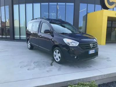 Usata Dacia Dokker Lauréate 82 CV (60 kW) 2015 Blu/azzurro Monovolume