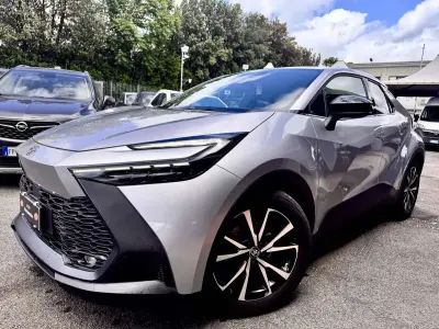 Second-hand Toyota C-HR Trend 98 CP (72 kW) 2025 Argintiu SUV