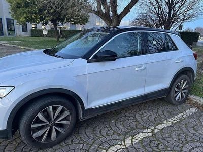Usata VW T-Roc Style 110 CV (80 kW) 2020 Argento SUV