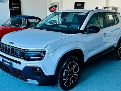 Usata Jeep Avenger Summit 101 CV (74 kW) 2025 Grigio SUV
