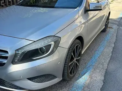 Usata Mercedes A180 Premium 109 CV (80 kW) 2014 Grigio Berlina