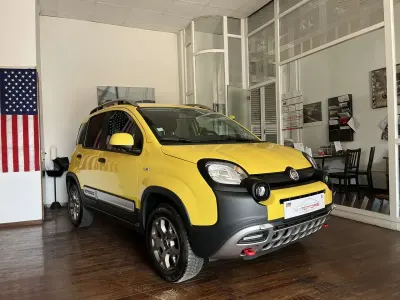 Usata Fiat Panda Cross Cross 90 CV (66 kW) 2018 Giallo Utilitaria
