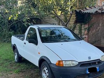 Usata Fiat Strada 60 CV (44 kW) 2002 Pick-up