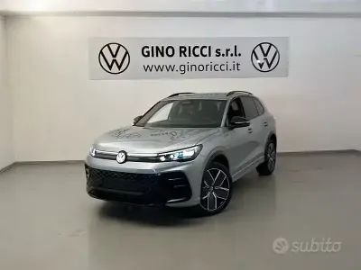 Nuova VW Tiguan R-line 193 CV (141 kW) 2026 Grigio SUV
