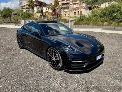 Usata Porsche Panamera 330 CV (242 kW) 2023 Nero Berlina