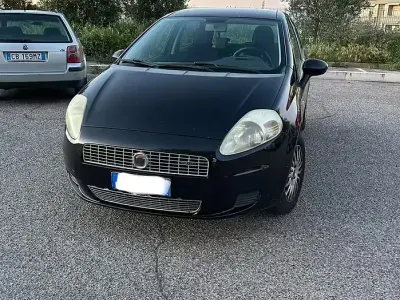 Usata Fiat Grande Punto 75 CV (55 kW) 2008 Nero Utilitaria