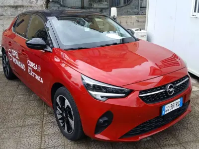 Usata Opel Corsa Elegance 56 kW (77 CV) 2021 Rosso Utilitaria