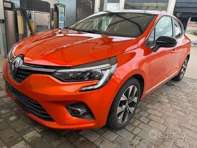 Usata Renault Clio V 100 CV (73 kW) 2023 Utilitaria