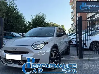 Usata Fiat 600 La Prima 110 CV (80 kW) 2025 Beige pastello SUV