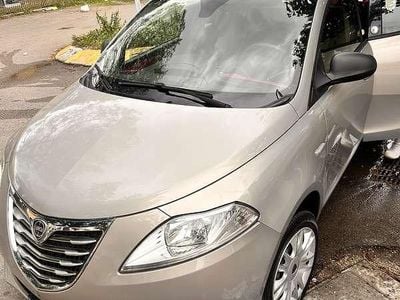 Usata Lancia Ypsilon Silver 86 CV (63 kW) 2015 Utilitaria