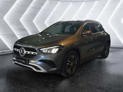 Usata Mercedes GLA180 Advanced 116 CV (85 kW) 2025 Grigio SUV