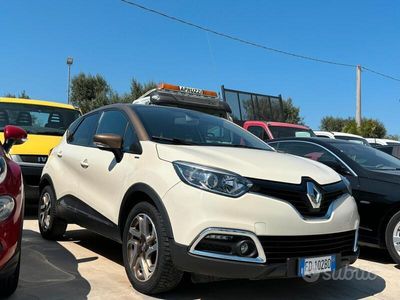 usata Renault Captur - 2016 - 130000 km - neopatentati