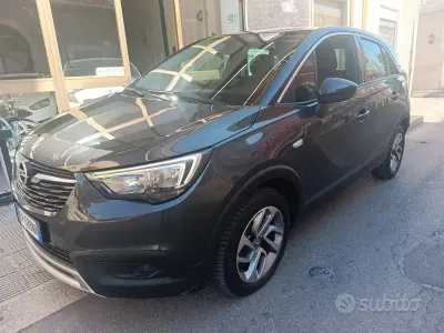 Usata Opel Crossland X Innovation 99 CV (72 kW) 2018 Grigio SUV