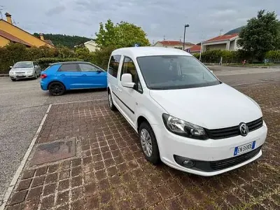 Usata VW Caddy 109 CV (80 kW) 2012 Bianco Monovolume