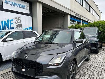Usata Suzuki Swift 83 CV (61 kW) 2024 Grigio scuro metallizzato Utilitaria