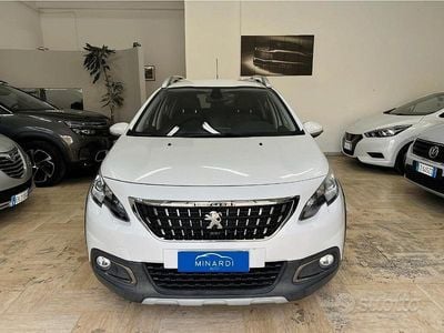 Usata Peugeot 2008 Allure 120 CV (88 kW) 2017 Bianco SUV