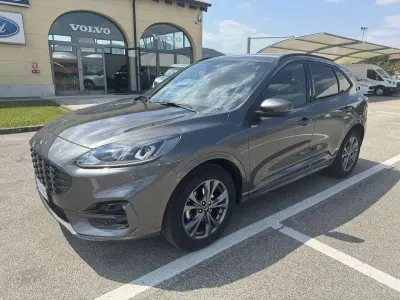 Usata Ford Kuga ST-Line 150 CV (110 kW) 2024 Magnetic grey SUV