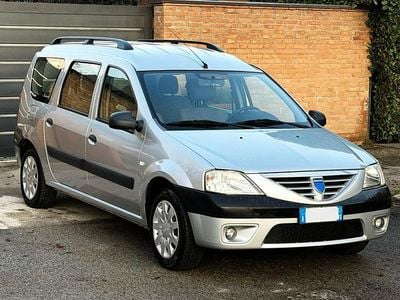 Argento Usata 2010 Dacia Logan Station wagon | 2790 € (Molto cara)