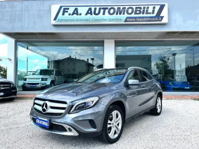 Usata Mercedes GLA220 177 CV (130 kW) 2016 Grigio SUV