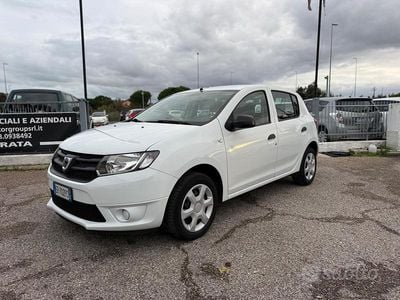 Usata Dacia Sandero Ambiance 75 CV (55 kW) 2013 Bianco Berlina