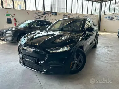 Usata Ford Mustang Mach-E Standard Range 200 kW (272 CV) 2023 Nero SUV