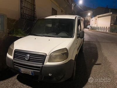 Käytetty Fiat Doblò 2006 Valkoinen Tila-auto