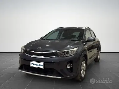 Usata Kia Stonic Style 116 CV (85 kW) 2019 Grigio metallizzato SUV