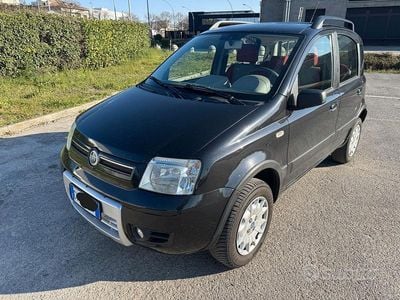 Usata Fiat Panda 4x4 Climbing 60 CV (44 kW) 2005 Nero Utilitaria