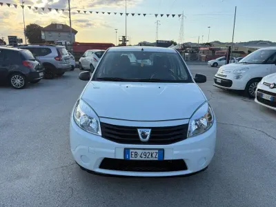 Occasion Dacia Sandero 75 ch (55 kW) 2012 Blanc Berline