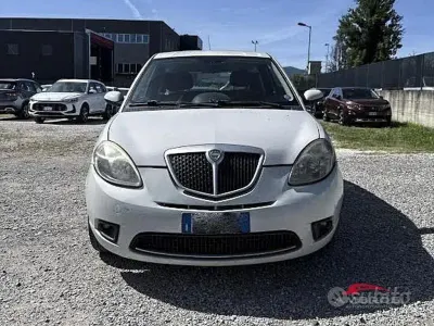 Usata Lancia Ypsilon 77 CV (56 kW) 2009 Bianco Utilitaria